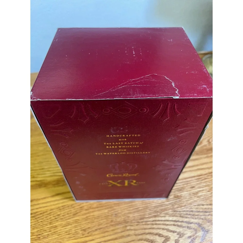 Crown Royal XR Extra Rare Waterloo Empty 750ml Bottle with Presentation Box Stop